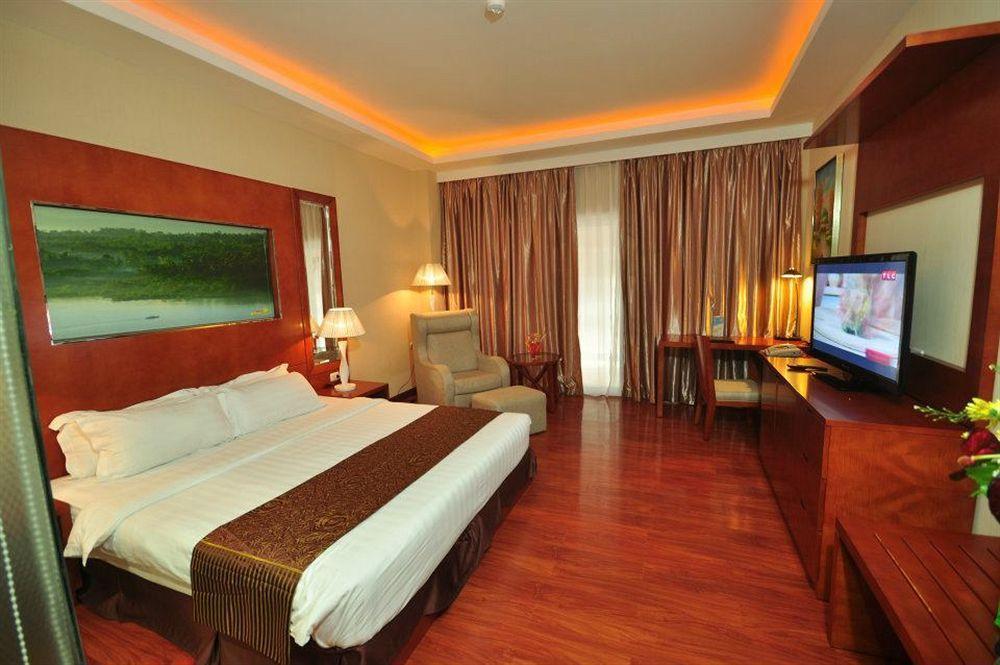 Sunlight Hotel Puerto Princesa Ngoại thất bức ảnh