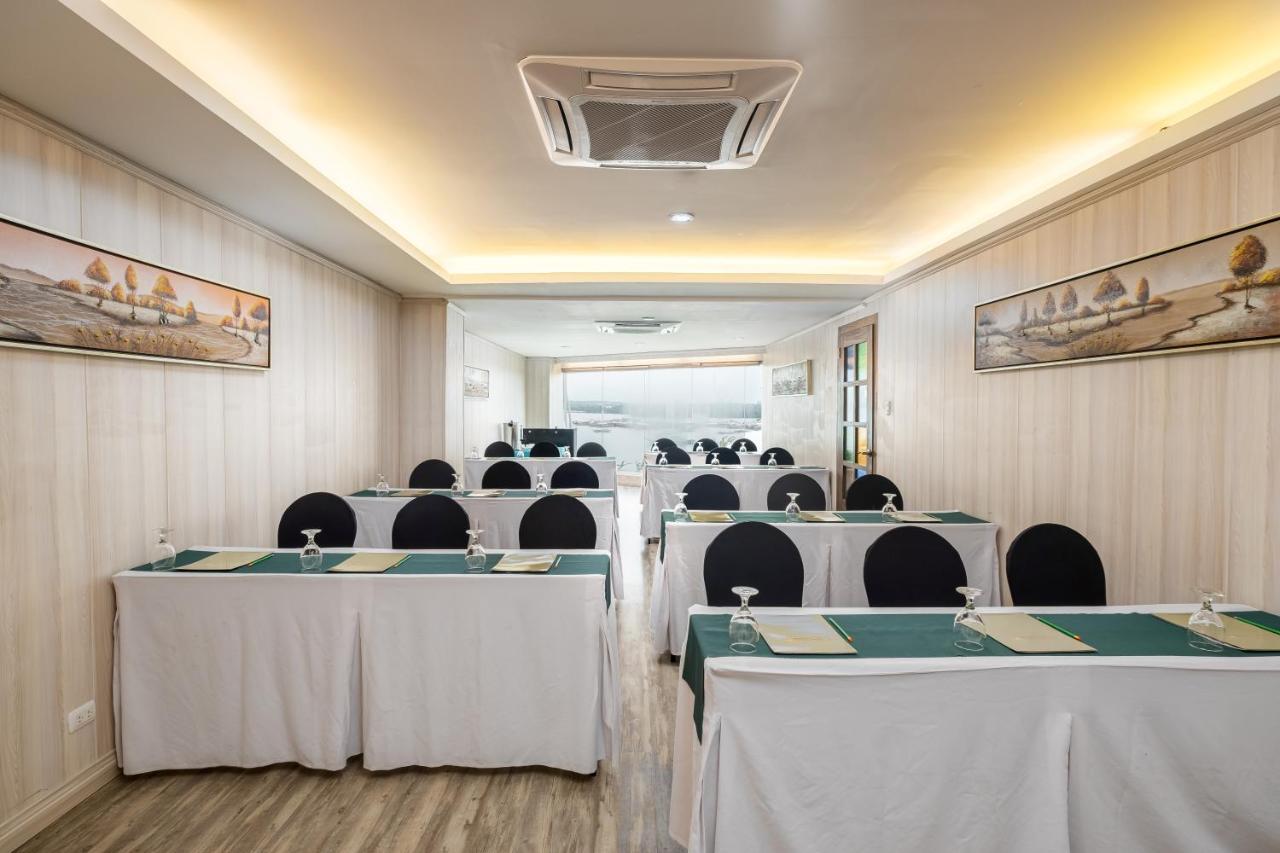 Sunlight Hotel Puerto Princesa Ngoại thất bức ảnh