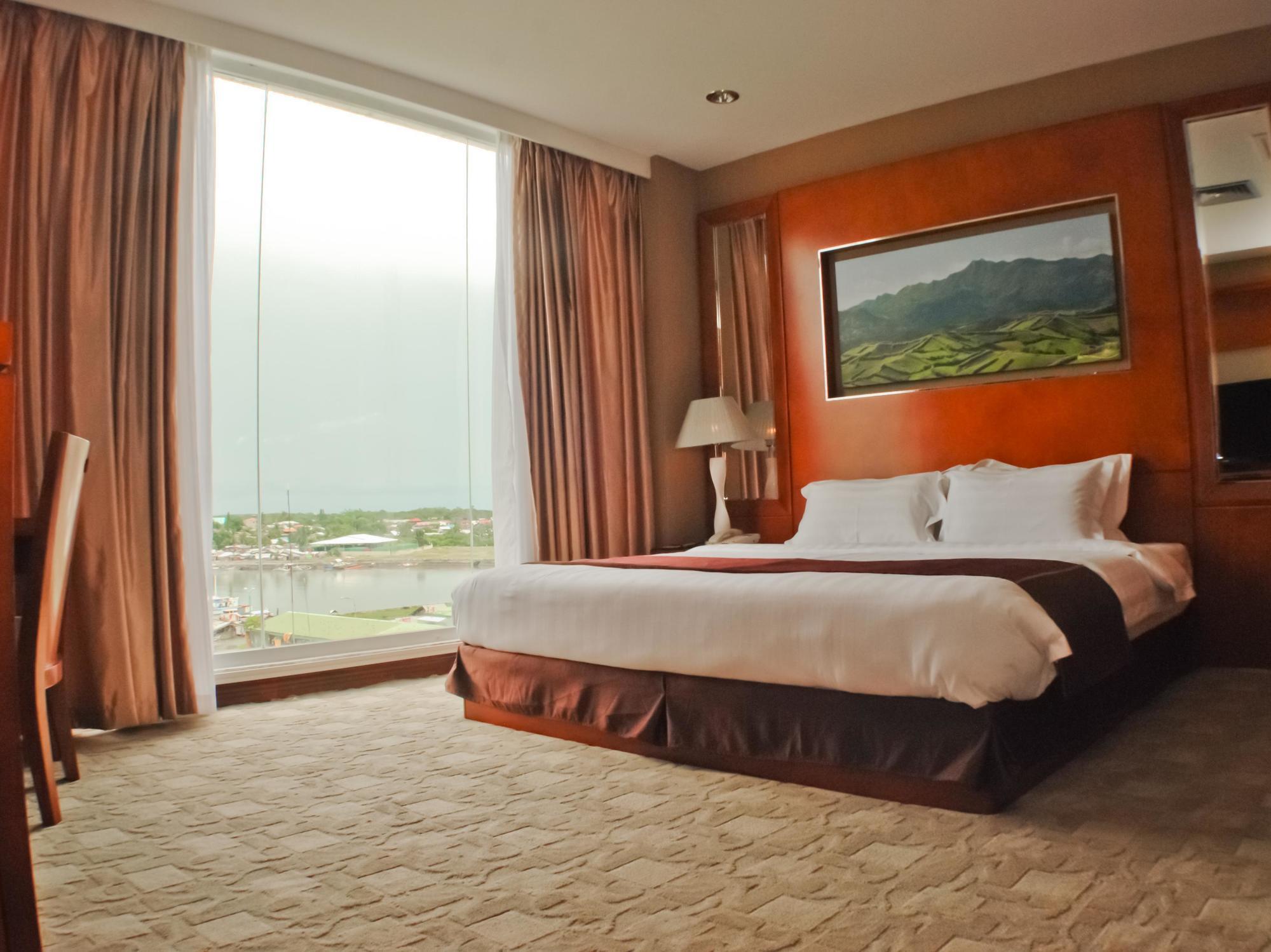 Sunlight Hotel Puerto Princesa Ngoại thất bức ảnh