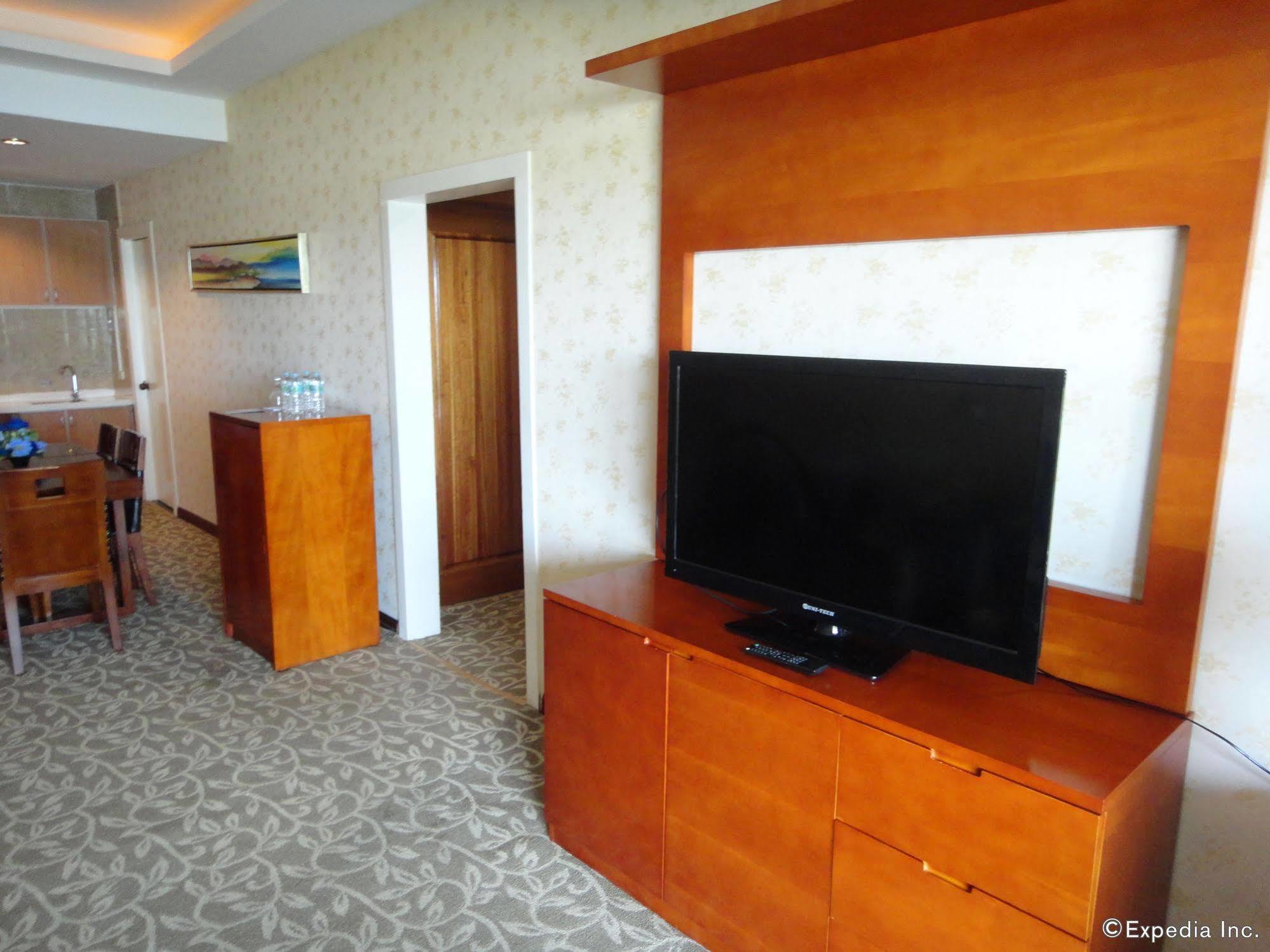 Sunlight Hotel Puerto Princesa Ngoại thất bức ảnh