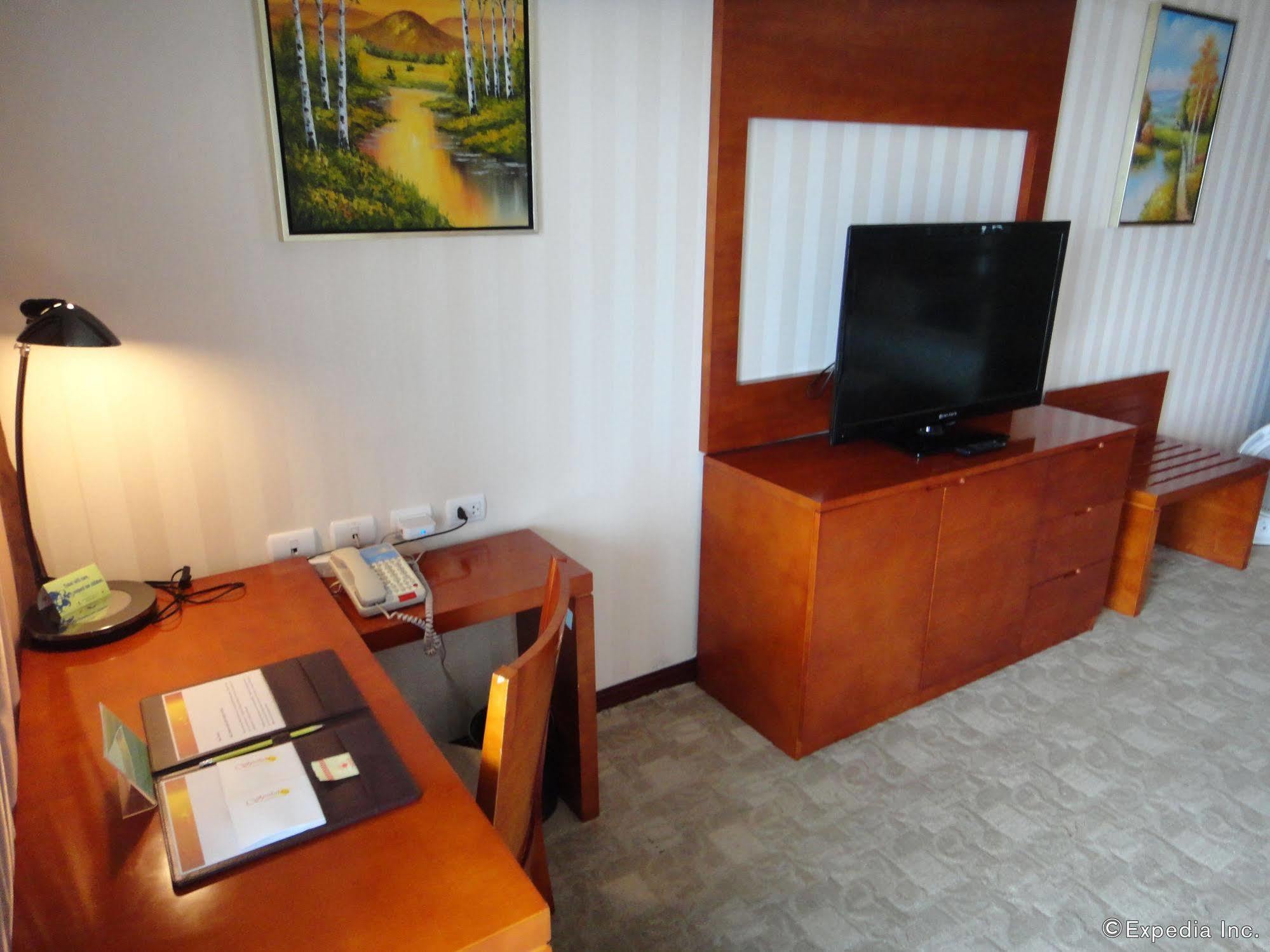 Sunlight Hotel Puerto Princesa Ngoại thất bức ảnh