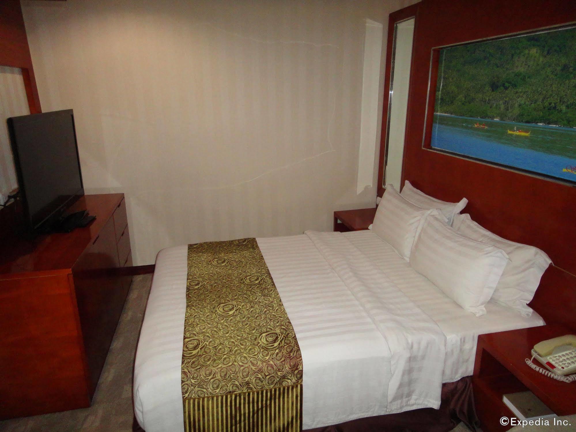 Sunlight Hotel Puerto Princesa Ngoại thất bức ảnh